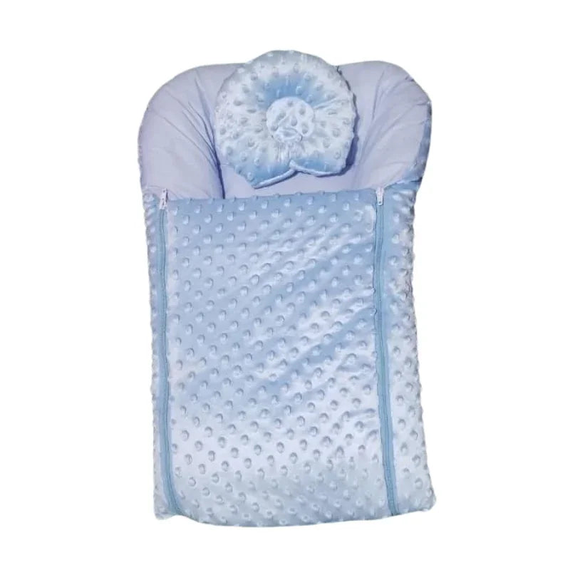 Charming Polka Dot Baby Bedding Set with Pillow