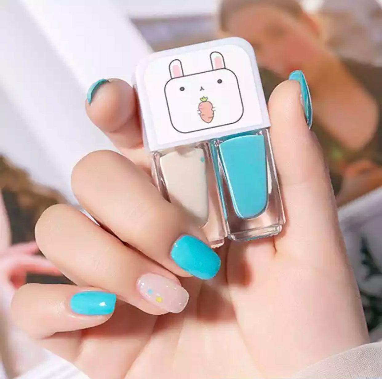 Maxfine 2 in 1 Nail Polish