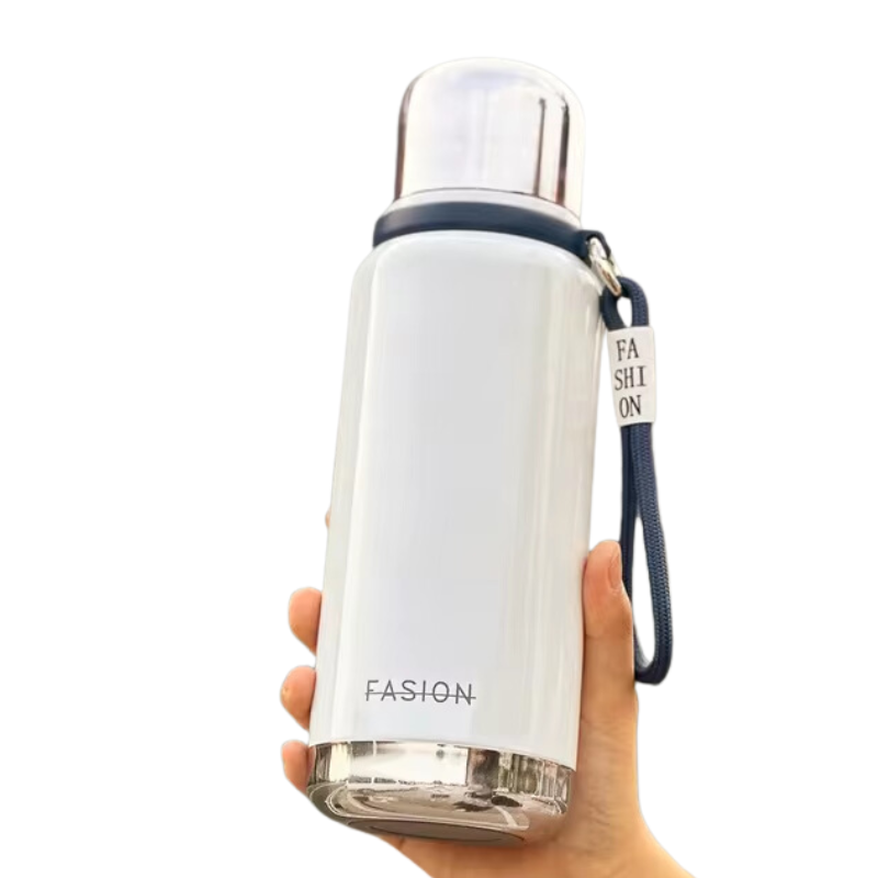 Sleek & Insulated Stainless Steel Thermos Water Bottle (680ml)