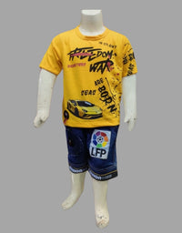 Fabric Car Design T-Shirt With Short Jeans
