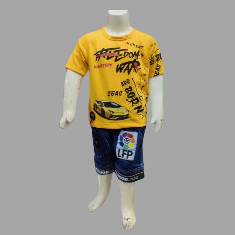 Fabric Car Design T-Shirt With Short Jeans