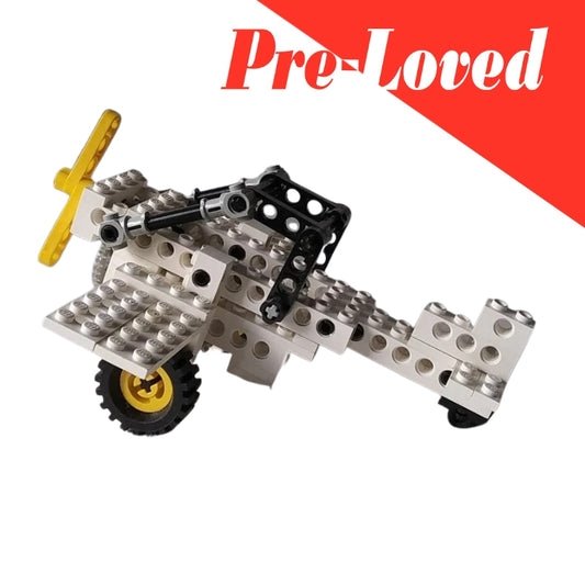 LEGO Technic Universal Starter Set (8022) - Pre-Loved