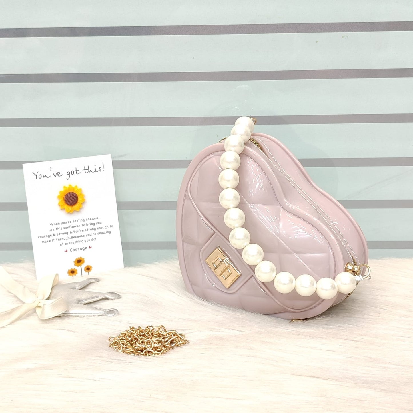 Elegant Heart-Shaped Shoulder Bag with Pearl Handle