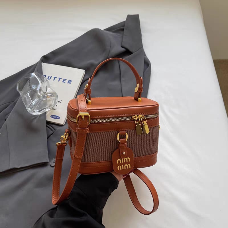 Womens Box Style Shoulder Handbag Elegant Compact