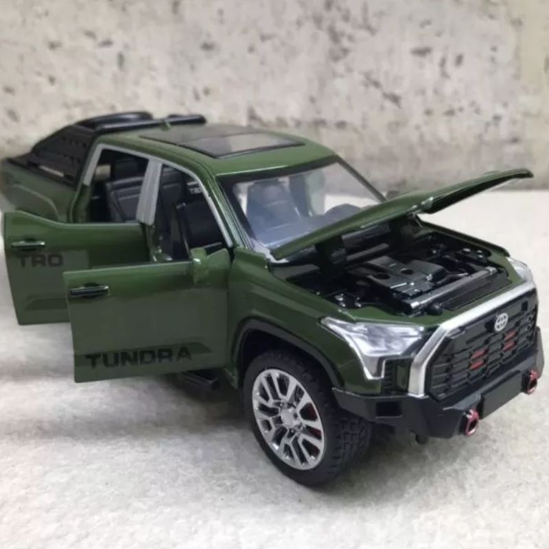 Toyota Tundra Diecast Alloy Car Model 1:24 Scale With Light And Music