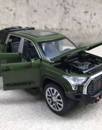 Toyota Tundra Diecast Alloy Car Model 1:24 Scale With Light And Music
